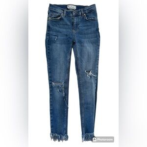 We the Free People Jeans Size 24 Sabrina Super Skinny Distressed Raw Hem Denim